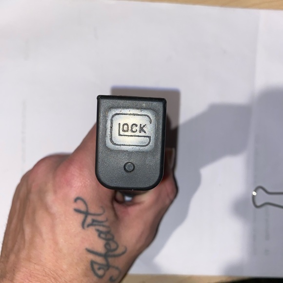 Magazine for a Glock 31.   15 round magazine. - Picture 2 of 6